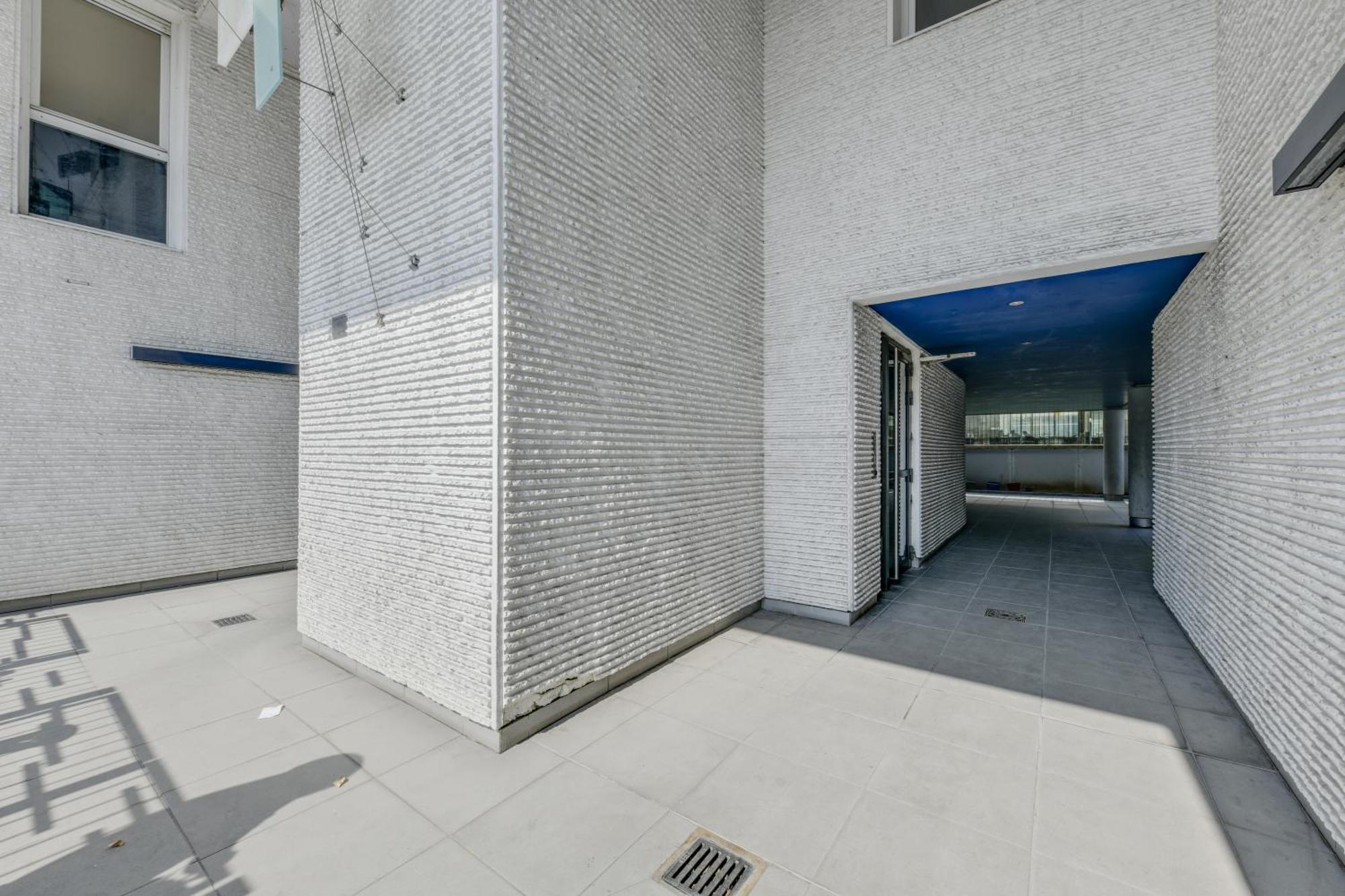 Chic Apartment With Superb View Of The Eiffel Tower Saint-Denis (Seine-Saint-Denis) Exterior foto