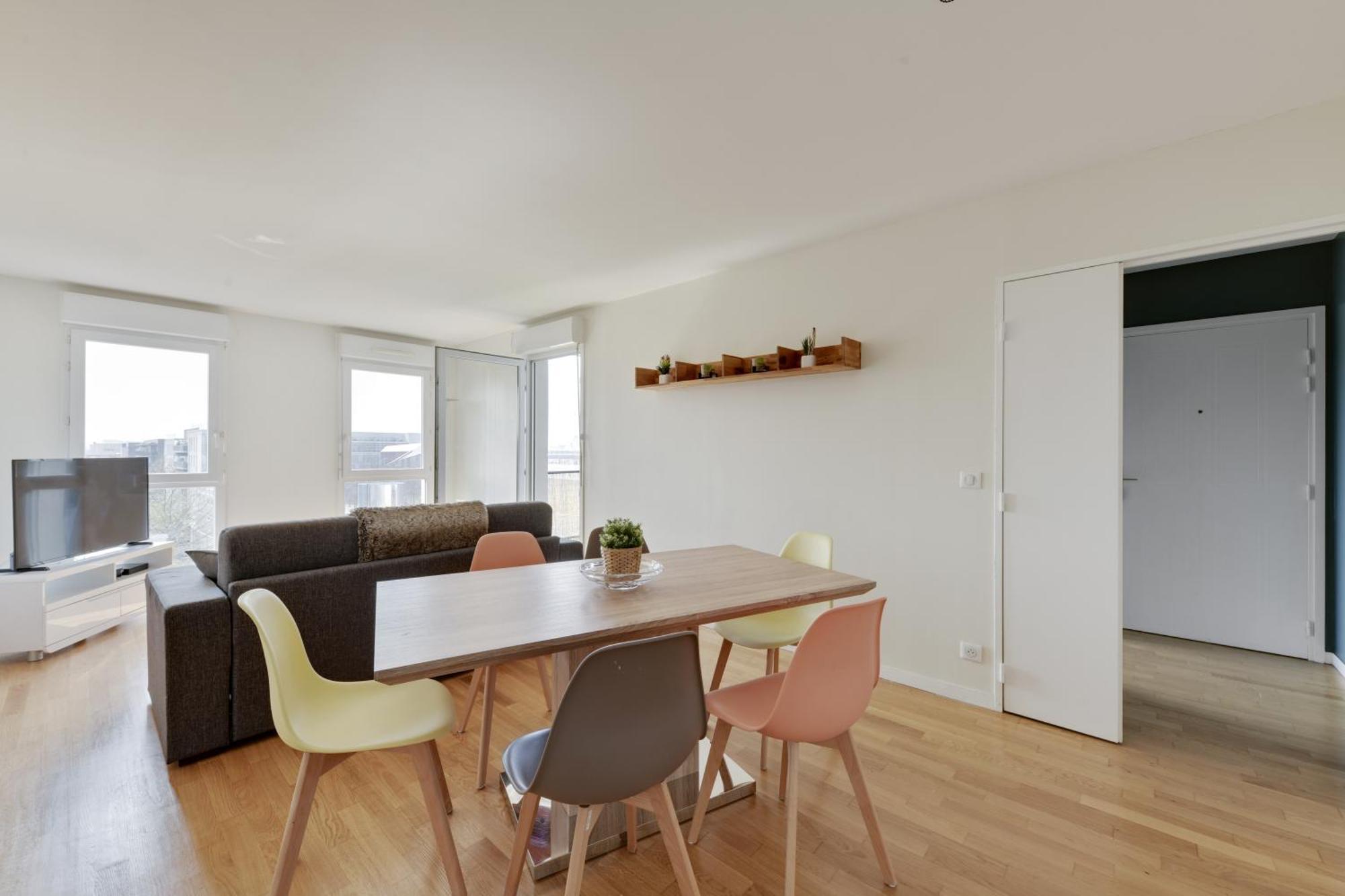 Chic Apartment With Superb View Of The Eiffel Tower Saint-Denis (Seine-Saint-Denis) Exterior foto