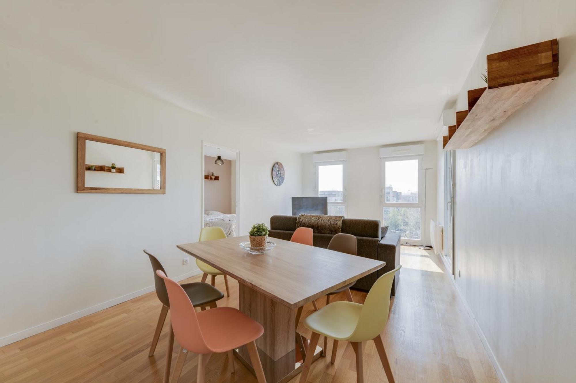 Chic Apartment With Superb View Of The Eiffel Tower Saint-Denis (Seine-Saint-Denis) Exterior foto