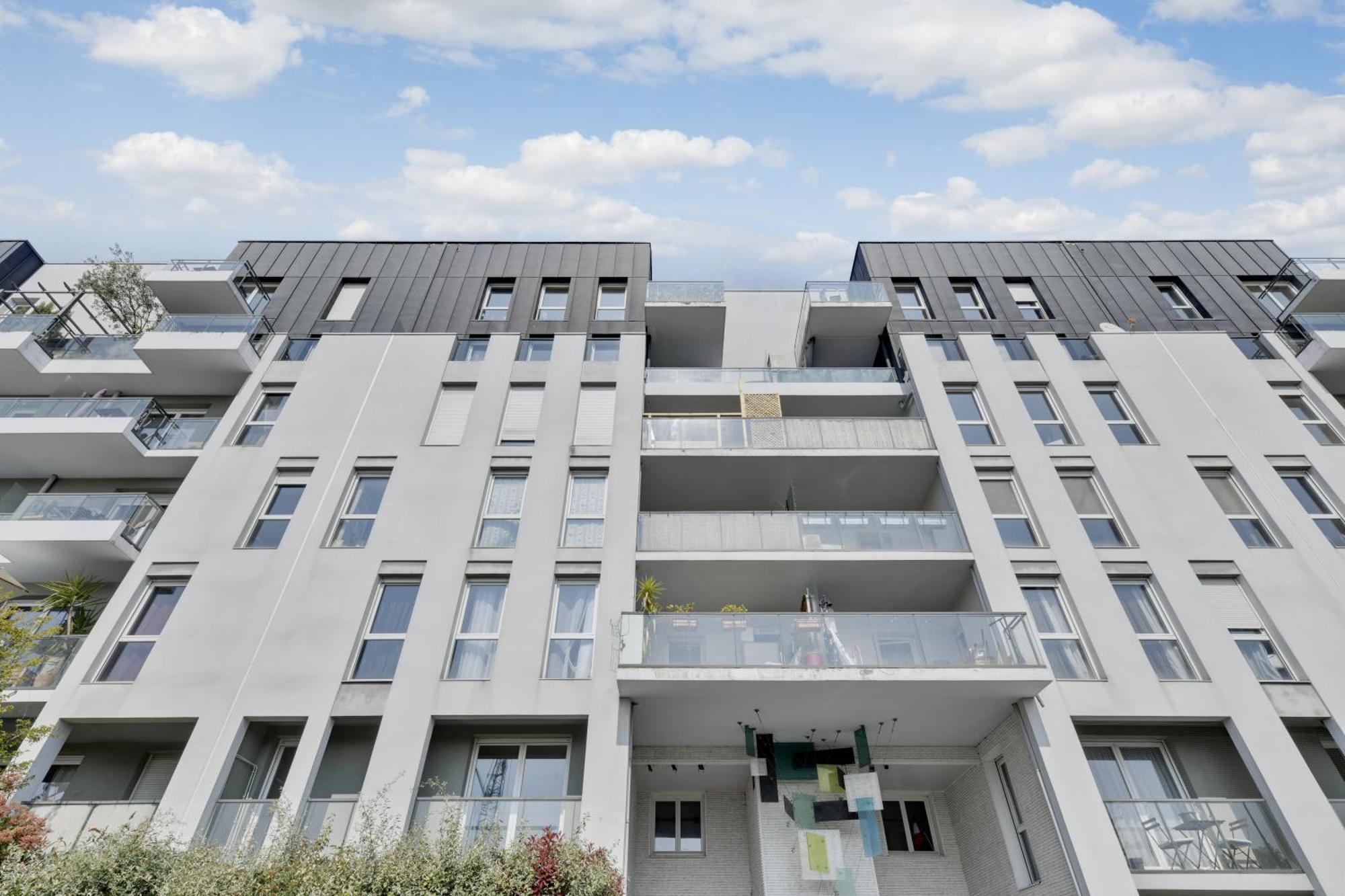 Chic Apartment With Superb View Of The Eiffel Tower Saint-Denis (Seine-Saint-Denis) Exterior foto